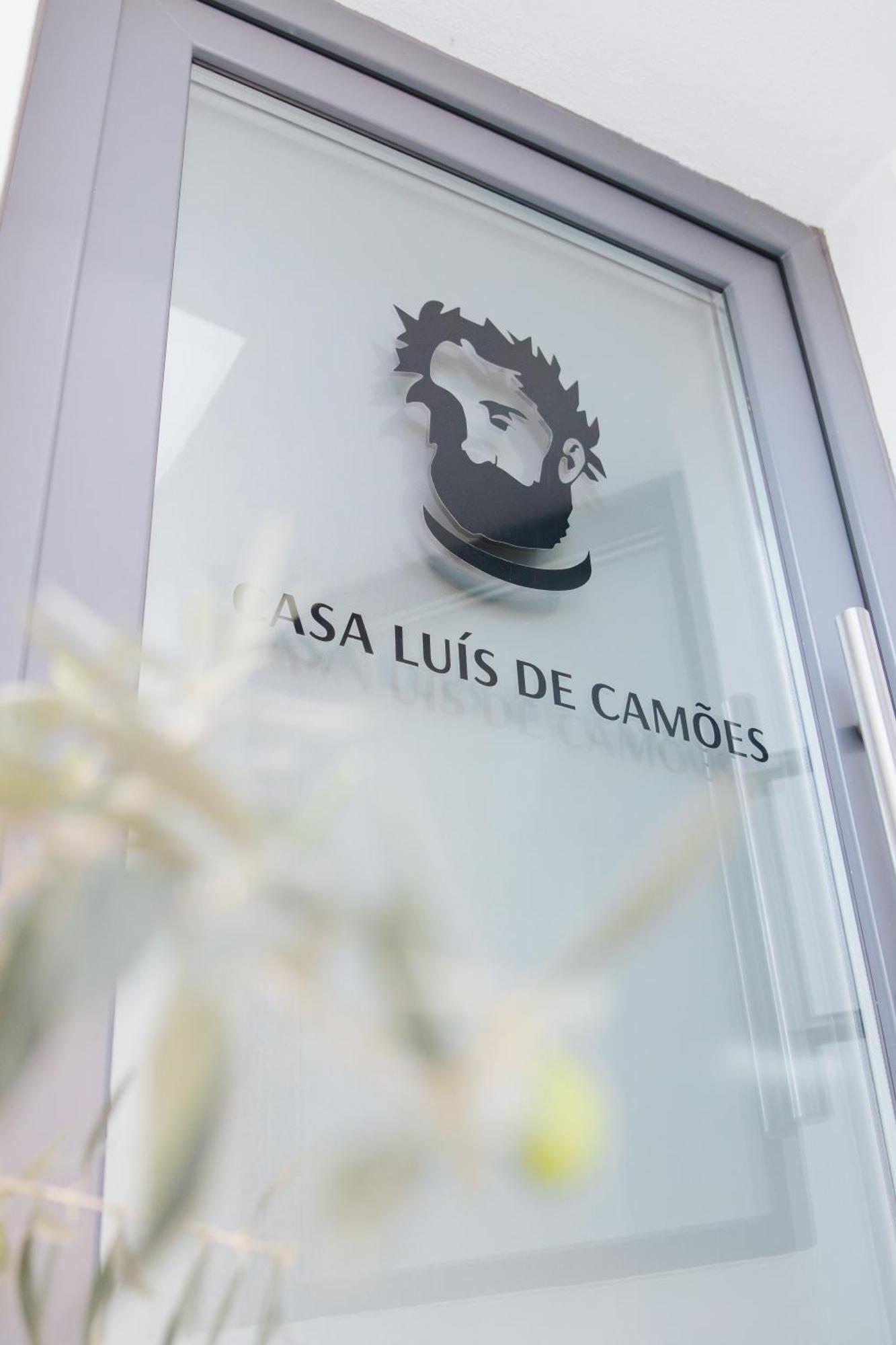 Гостевой дом Casa Luis De Camoes - Boutique & Literary House Сантар Экстерьер фото